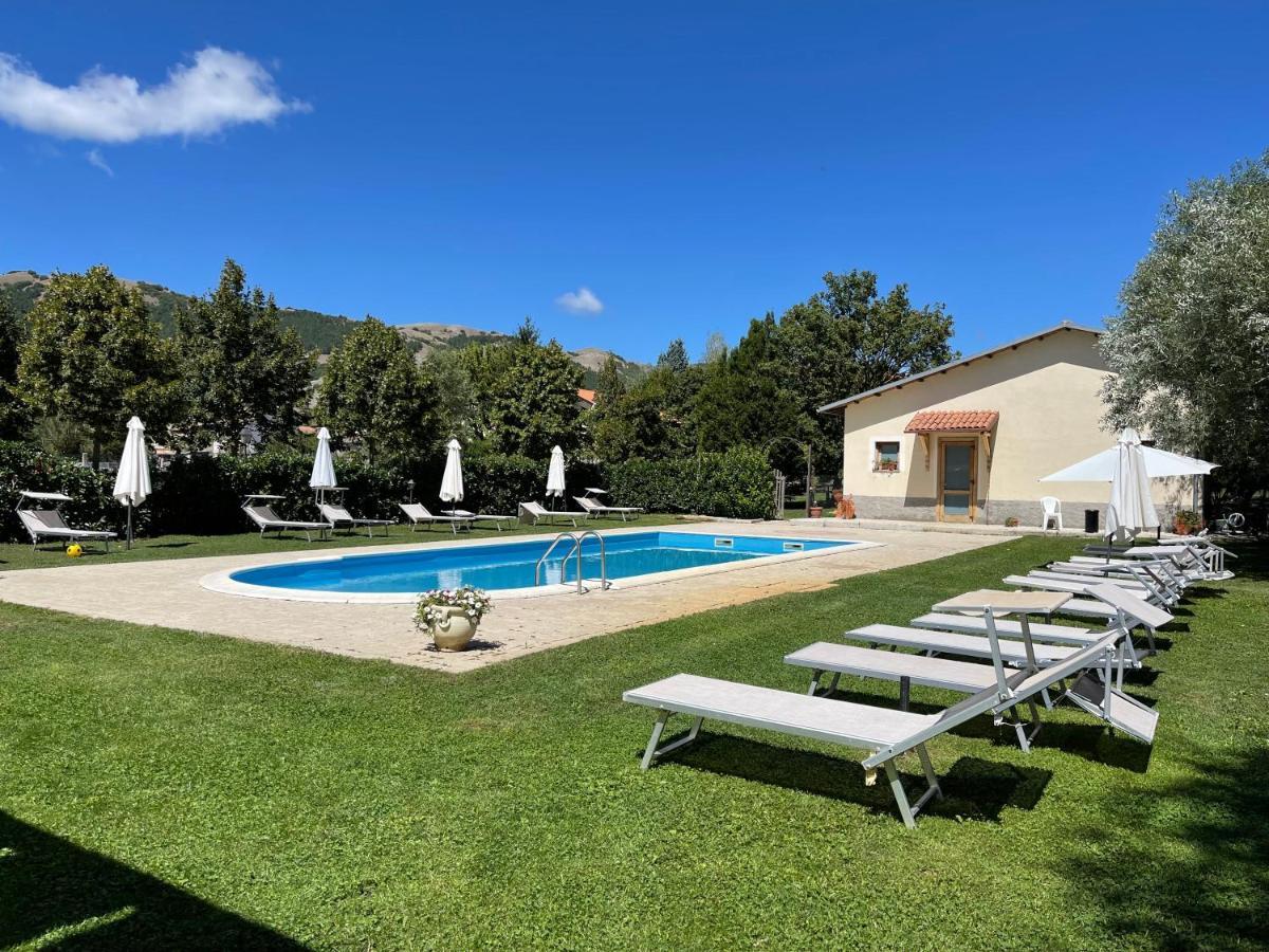 Agriturismo Cupello Cagnano Amiterno Buitenkant foto