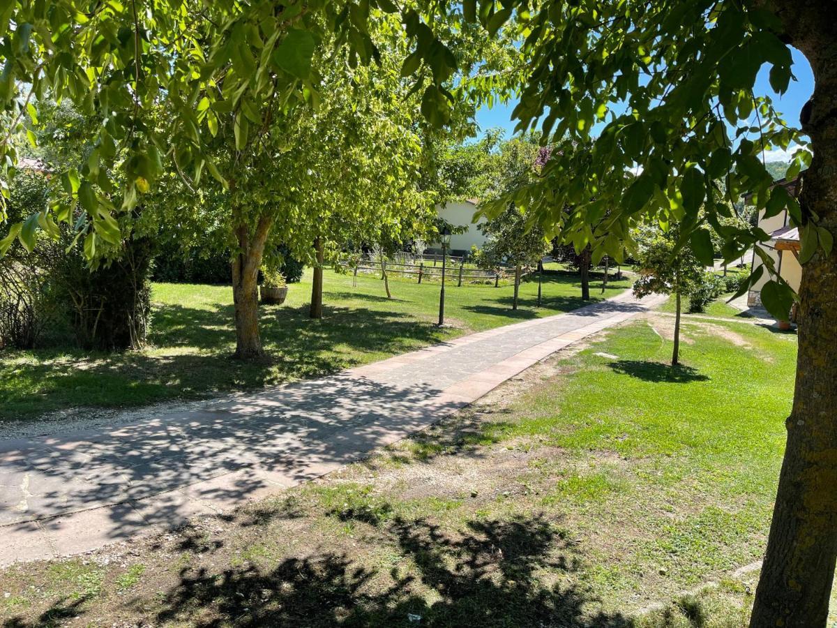 Agriturismo Cupello Cagnano Amiterno Buitenkant foto